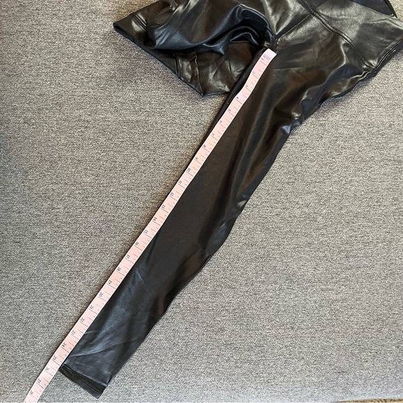 Spanx | Faux Leather Leggings, Size Medium Petite - Picture 8 of 8